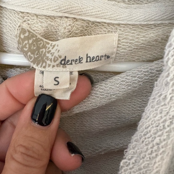 Derek Heart Cream Textured Sweater - Picture 3 of 4